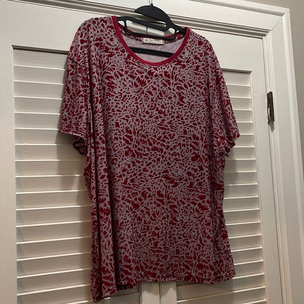 WE THE FREE | Teddy Red Velvet Burnout Short Sleeve Tee | M